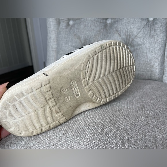 Crocs Classic Animal Print Slides Sandals Womens Size 11 Zebra 9 Mens. - Picture 4 of 4